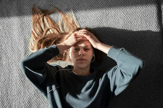 Cycle féminin et charge mentale : le poids invisible des hormones Informations