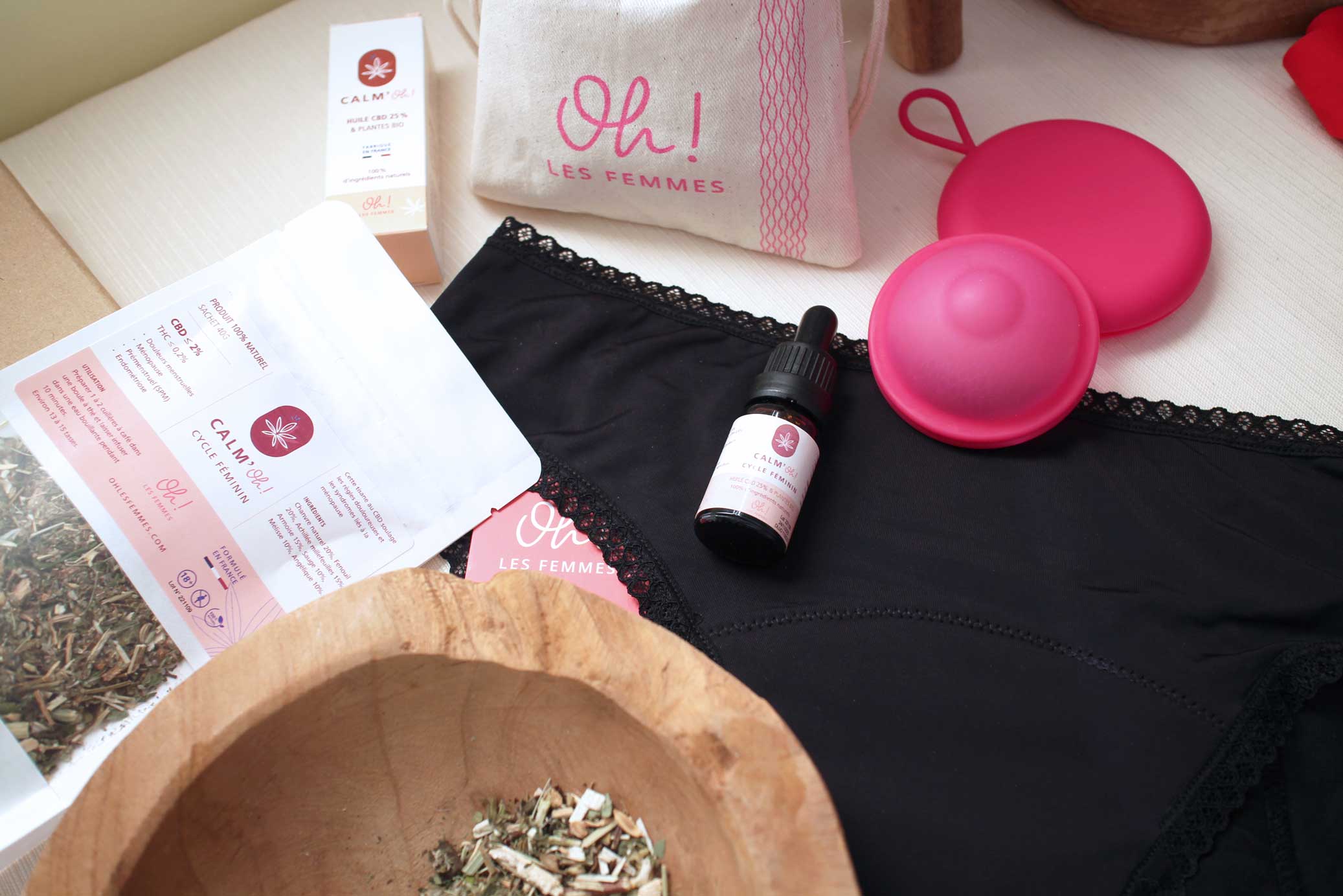 Bamboozy Stérilisateur Réutilisable Pour Coupes Et Disques Menstruels - Sans BPA, Sans Plastique Ni Produits Chimiques - Avec Brosse - Pour Toutes Tailles