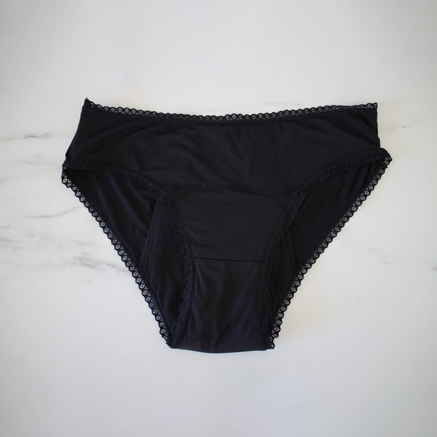 Culotte menstruelle noire modèle Billy polyamide elasthanne